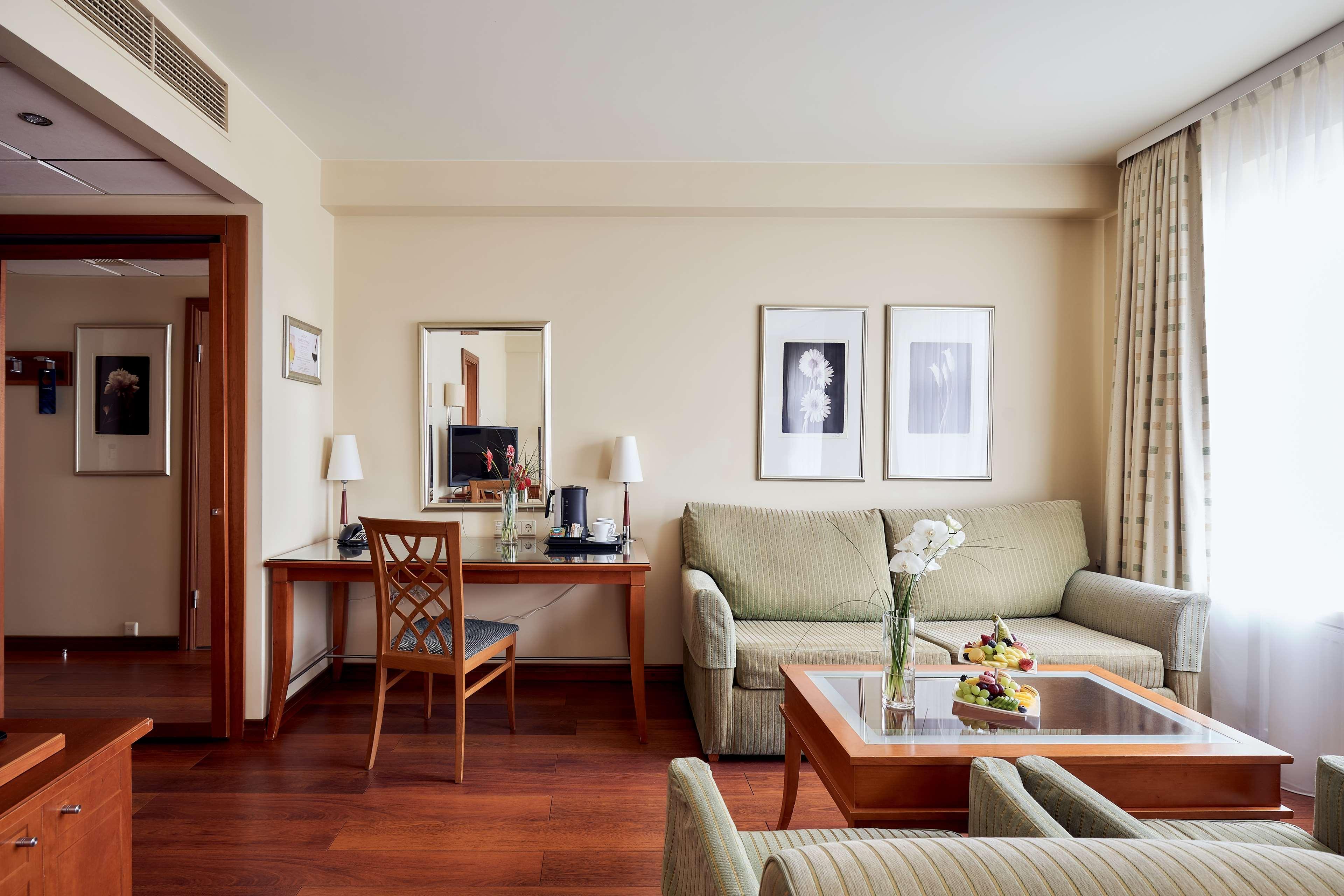 Radisson Blu Ridzene Hotel, Riga Bagian luar foto